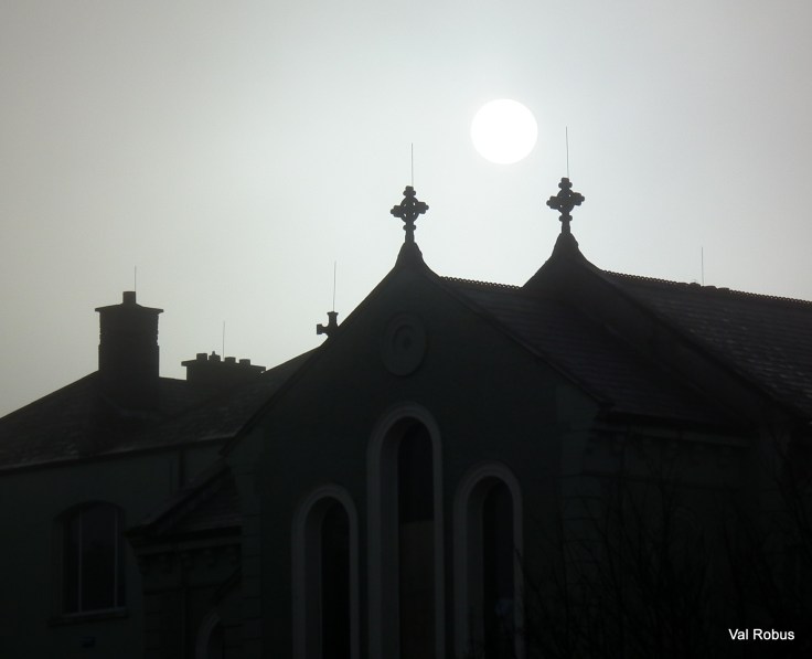 The sun over Globe House