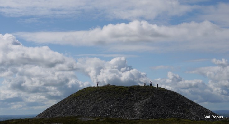 Queen Maeve's Cairn