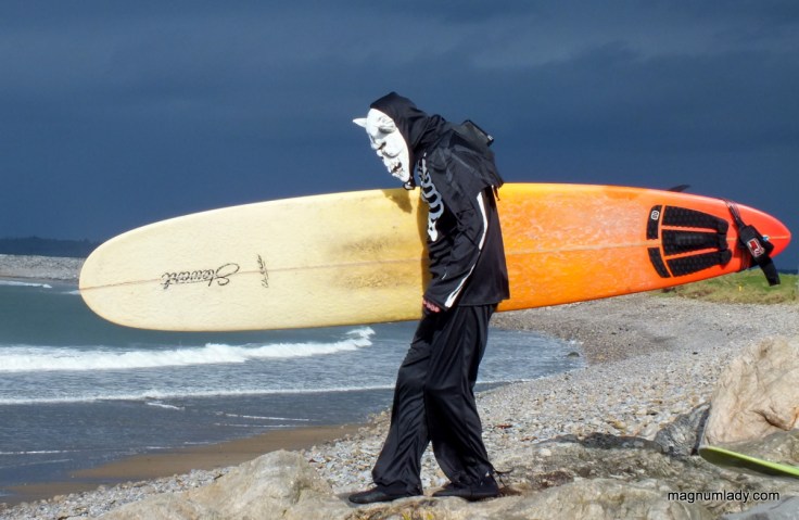 Skeleton taking to the sea