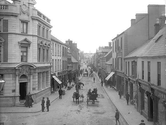 Old O'Connell Street looking n