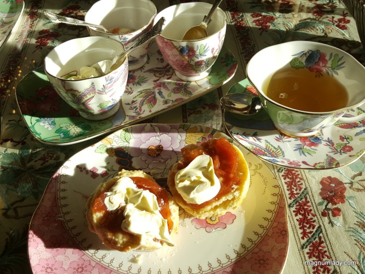 Scones with clotted cream