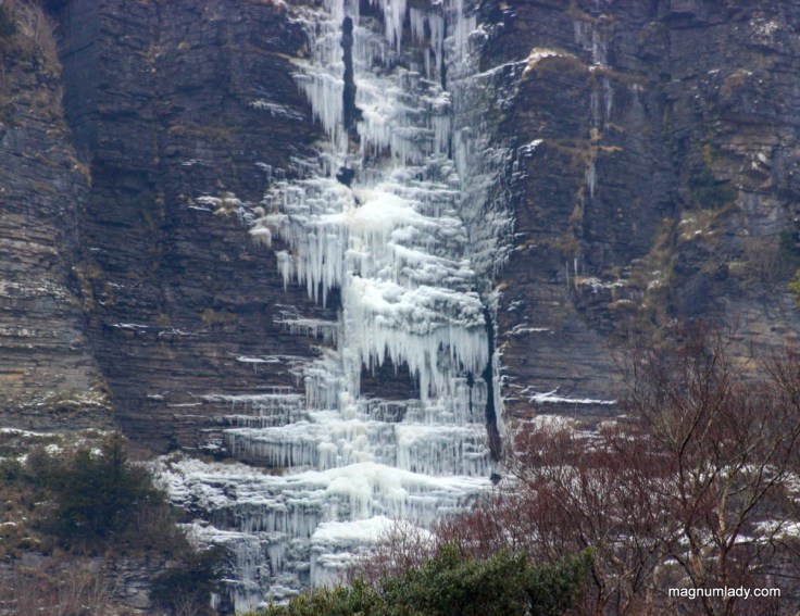 Frozen Devil's Chimney Waterfall
